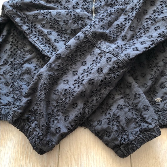 American Eagle Outfitters Eyelet Zip Up Bomber Jacket in Faded Black Size S - Picture 5 of 12